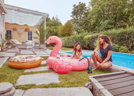 Bosch EasyInflate 18V-500 pro vybavení pro volný čas