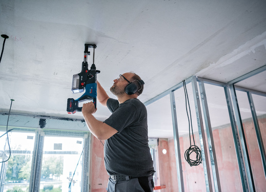 3_gbh_18v-28_dc_professional_anwendung_decke.jpg