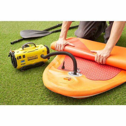 Stanley SFMCE520B kompresor - ten který nezklame